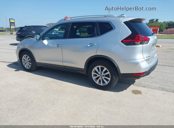 KNMAT2MT2JP567976 2018 NISSAN ROGUE Silver Tył lewy