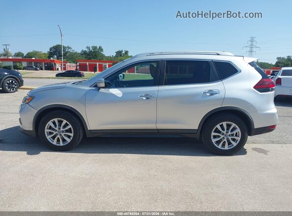 KNMAT2MT2JP567976 2018 NISSAN ROGUE Silver 