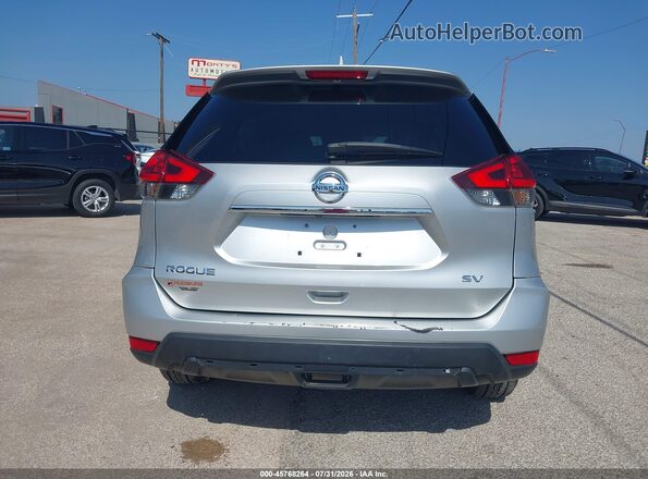 KNMAT2MT2JP567976 2018 NISSAN ROGUE Silver 
