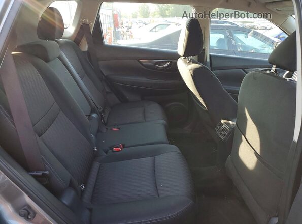 KNMAT2MT2JP582722 2018 NISSAN ROGUE Gray Widok tylnych siedzeń