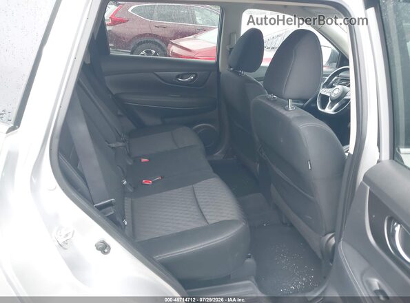KNMAT2MT2JP594160 2018 NISSAN ROGUE Gray Widok naklejki z numerem VIN
