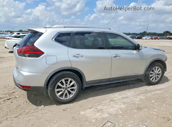 KNMAT2MT2KP552492 2019 NISSAN ROGUE Серебряный Задняя правая четверть