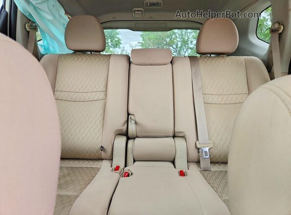 KNMAT2MT3JP603920 2018 NISSAN ROGUE White Vista de los asientos traseros