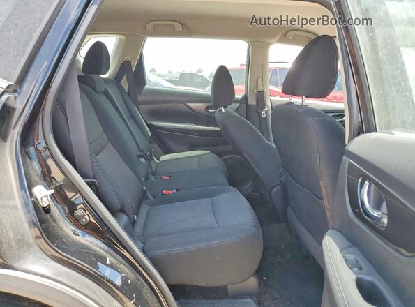 KNMAT2MT4HP539686 2017 NISSAN ROGUE Black Rear interior view