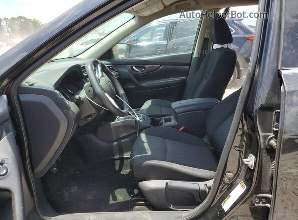 KNMAT2MT4HP539686 2017 NISSAN ROGUE Black Front interior view