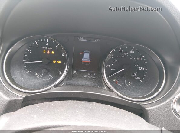 KNMAT2MT4HP570663 2017 NISSAN ROGUE White Widok tylnych siedzeń