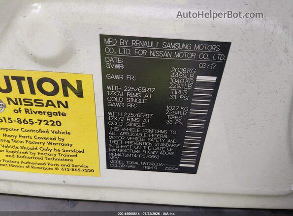 KNMAT2MT4HP570663 2017 NISSAN ROGUE White Widok komory silnika