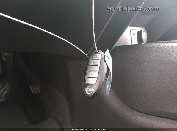 KNMAT2MT4HP570663 2017 NISSAN ROGUE White Widok deski rozdzielczej