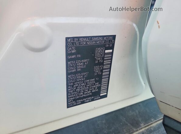 KNMAT2MT4JP622976 2018 NISSAN ROGUE White Widok naklejki z numerem VIN