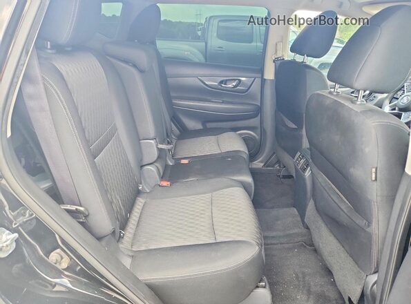 KNMAT2MT5HP523075 2017 NISSAN ROGUE Black Вид задньої частини салону