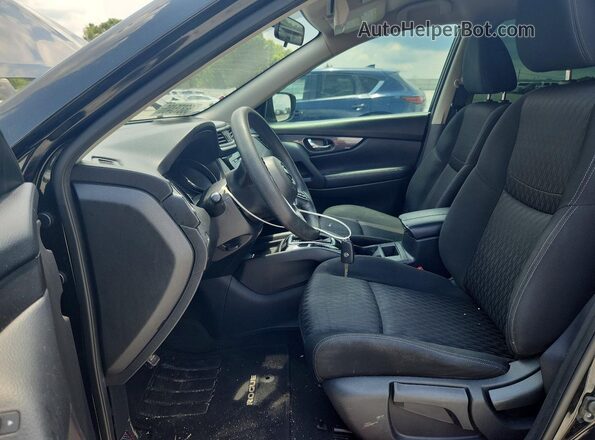 KNMAT2MT5HP523075 2017 NISSAN ROGUE Black Вид салону спереду