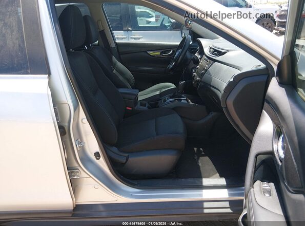 KNMAT2MT5HP532925 2017 NISSAN ROGUE Silver Սալոնի դիմացի տեսք