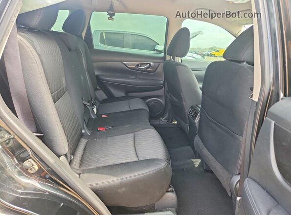 KNMAT2MT5JP516455 2018 NISSAN ROGUE Black Widok tylnych siedzeń