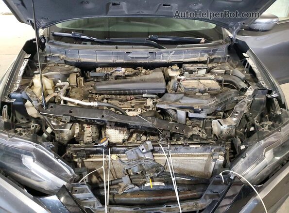 KNMAT2MT6HP502851 2017 NISSAN ROGUE Silver Widok komory silnika