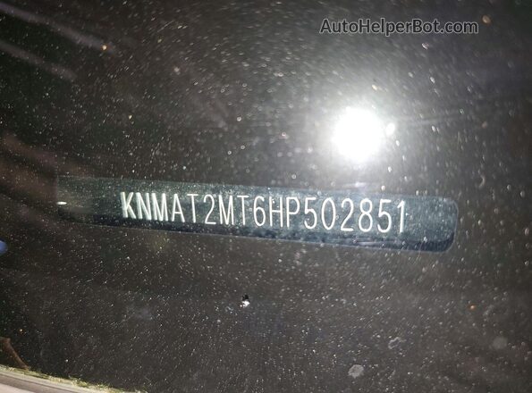 KNMAT2MT6HP502851 2017 NISSAN ROGUE Silver Widok naklejki z numerem VIN