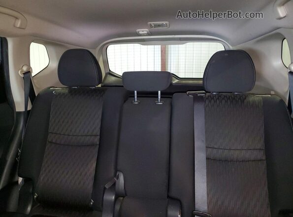 KNMAT2MT6HP502851 2017 NISSAN ROGUE Silver Widok tylnych siedzeń
