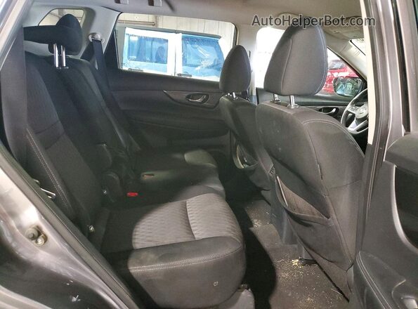 KNMAT2MT6HP502851 2017 NISSAN ROGUE Silver Widok wnętrza z tyłu