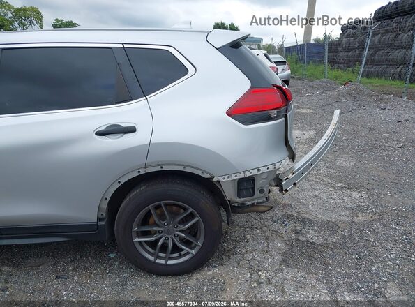KNMAT2MT6HP541360 2017 NISSAN ROGUE Silver Front view