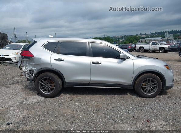 KNMAT2MT6HP541360 2017 NISSAN ROGUE Silver Rear interior view