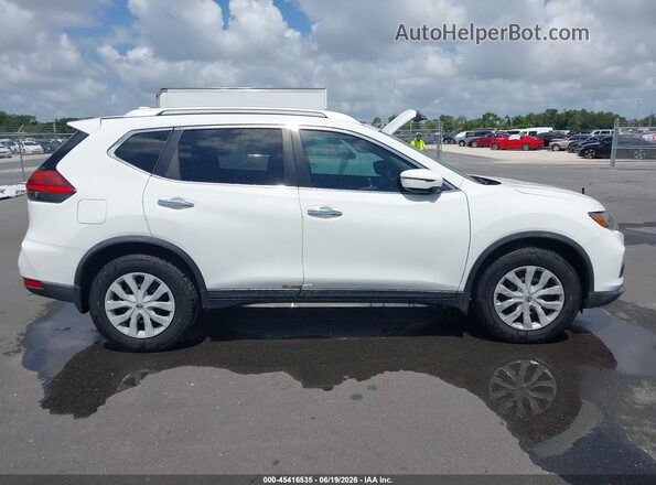 KNMAT2MT6HP582314 2017 NISSAN ROGUE White Rear interior view
