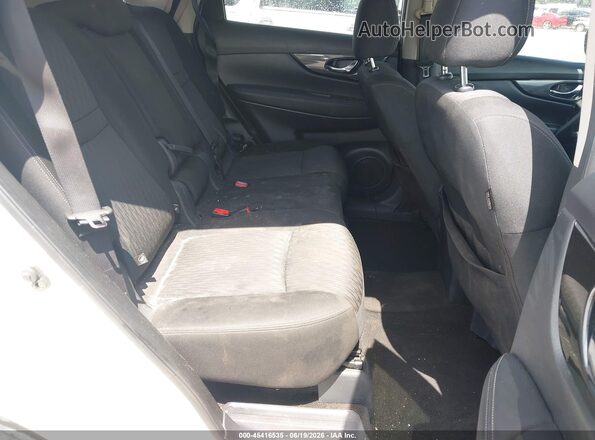 KNMAT2MT6HP582314 2017 NISSAN ROGUE White VIN sticker view