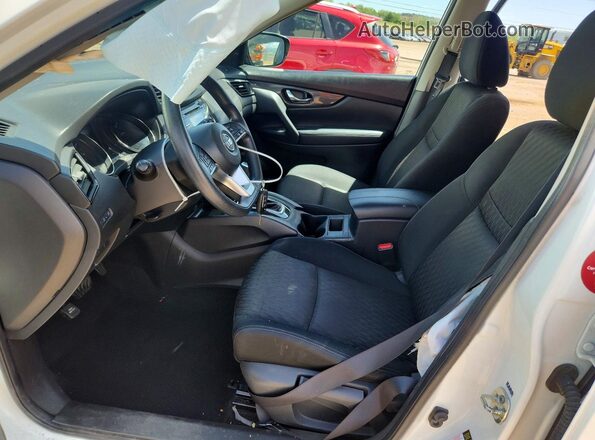 KNMAT2MT6HP608233 2017 NISSAN ROGUE White Widok wnętrza z przodu