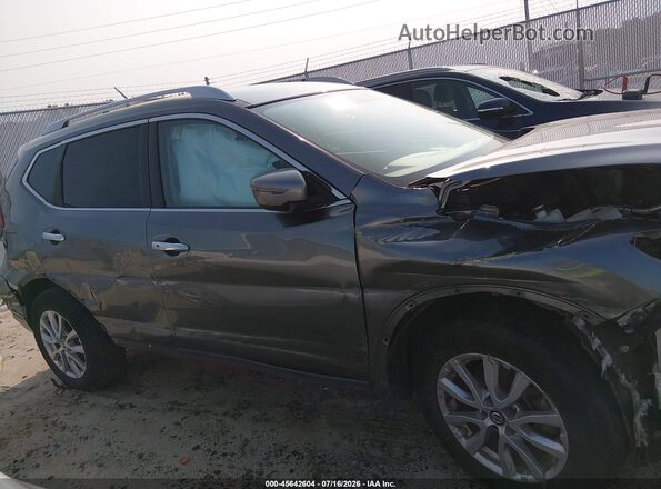 KNMAT2MT6JP520322 2018 NISSAN ROGUE Gray Вид задньої частини салону