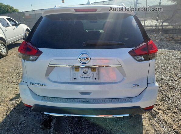 KNMAT2MT6JP600008 2018 NISSAN ROGUE White Widok z tyłu