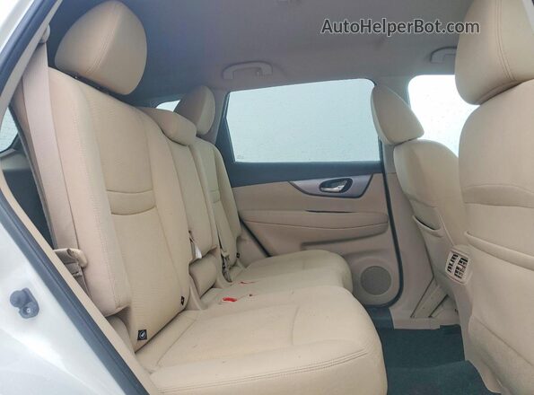 KNMAT2MT7GP620647 2016 NISSAN ROGUE White Rear interior view
