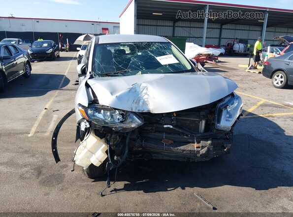 KNMAT2MT7HP572150 2017 NISSAN ROGUE Silver Front view
