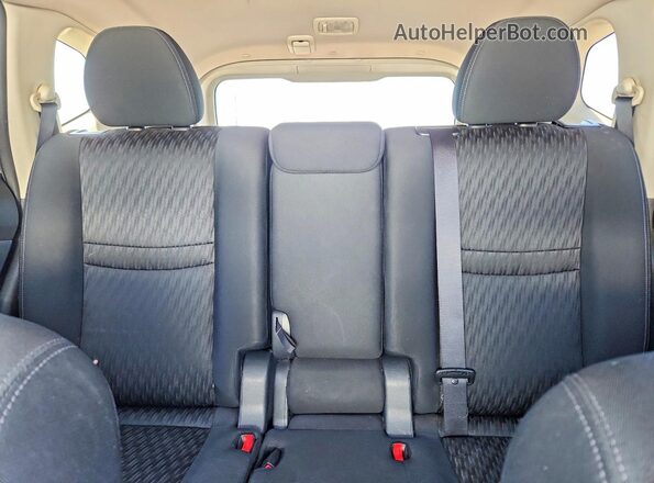 KNMAT2MT7HP591863 2017 NISSAN ROGUE White Вид задніх сидінь