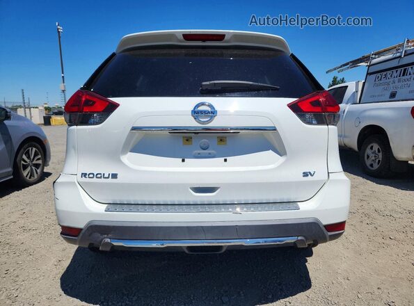 KNMAT2MT7HP591863 2017 NISSAN ROGUE White Вид ззаду