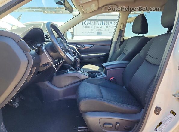 KNMAT2MT7HP591863 2017 NISSAN ROGUE White Вид салону спереду