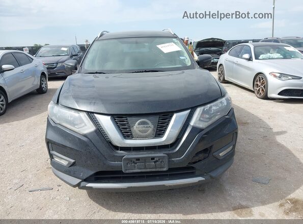 KNMAT2MT7HP596884 2017 NISSAN ROGUE Black უკანა სალონის ხედი