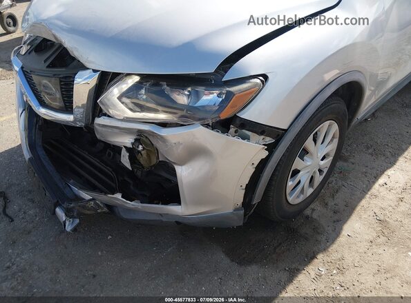 KNMAT2MT7HP608399 2017 NISSAN ROGUE Gray Front view