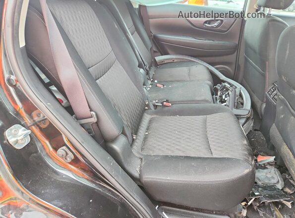 KNMAT2MT7HP615286 2017 NISSAN ROGUE Black Հետևի նստատեղերի տեսք