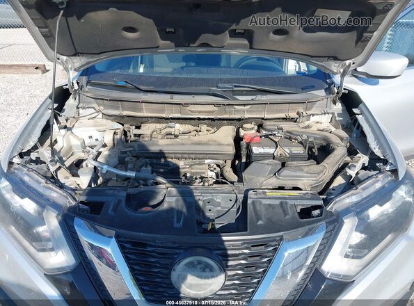 KNMAT2MT7JP537842 2018 NISSAN ROGUE Silver Widok z tyłu