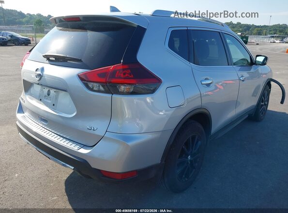 KNMAT2MT7JP564507 2018 NISSAN ROGUE Silver უკანა მარჯვენა