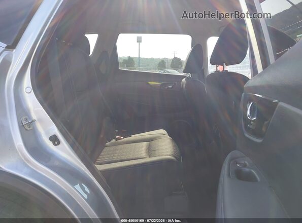 KNMAT2MT7JP564507 2018 NISSAN ROGUE Silver VIN კოდის სტიკერის ხედი
