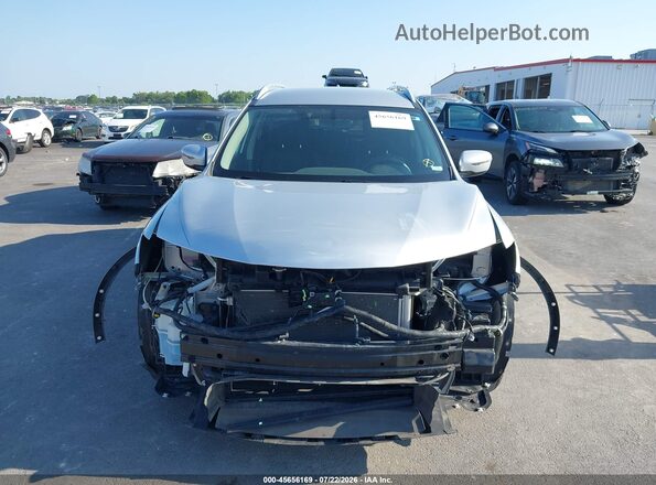 KNMAT2MT7JP564507 2018 NISSAN ROGUE Silver უკანა სალონის ხედი