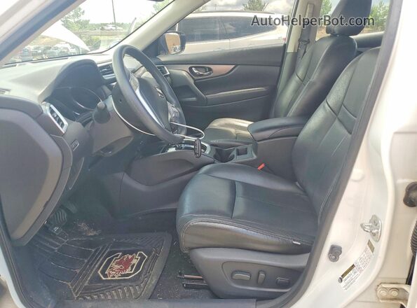 KNMAT2MT8GP697415 2016 NISSAN ROGUE White Front interior view