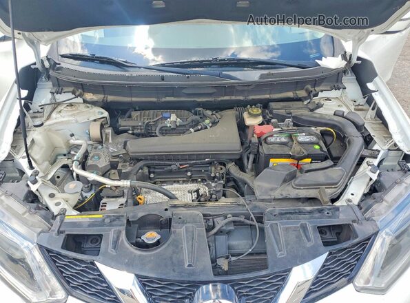 KNMAT2MT8GP697415 2016 NISSAN ROGUE White Rear interior view