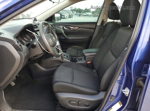 KNMAT2MT8HP566888 2017 NISSAN ROGUE Blue Vista interior delantera