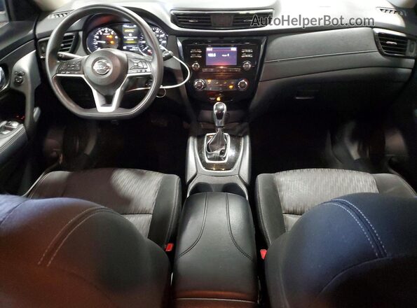 KNMAT2MT8HP569693 2017 NISSAN ROGUE Серый Вид панели приборов