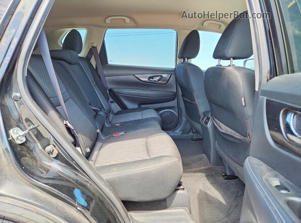 KNMAT2MT8HP570438 2017 NISSAN ROGUE Black უკანა სალონის ხედი