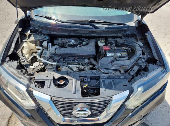 KNMAT2MT8HP570438 2017 NISSAN ROGUE Black ძრავის განყოფილების ხედი
