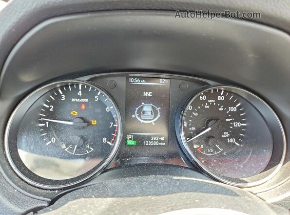KNMAT2MT8HP570438 2017 NISSAN ROGUE Black ხელსაწყოთა პანელის ხედი