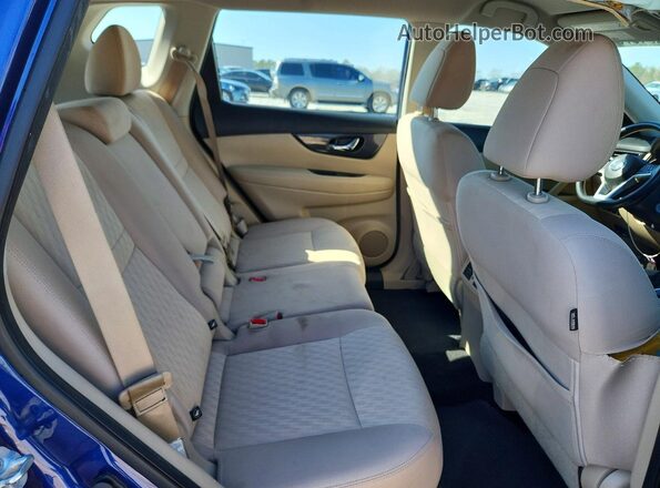 KNMAT2MT8HP584680 2017 NISSAN ROGUE Blue Widok wnętrza z tyłu