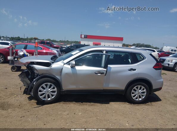 KNMAT2MT8HP615670 2017 NISSAN ROGUE Silver 