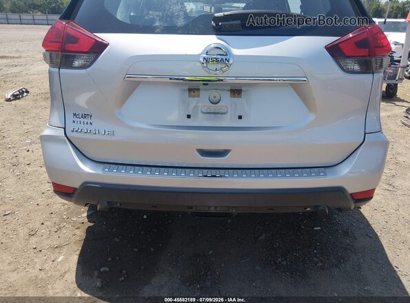 KNMAT2MT8HP615670 2017 NISSAN ROGUE Silver 